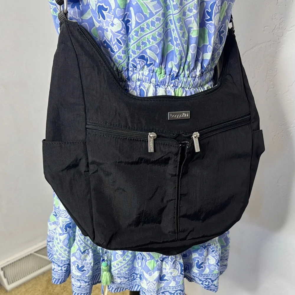 Baggallini Black Nylon Crossbody Bag NYB7886K